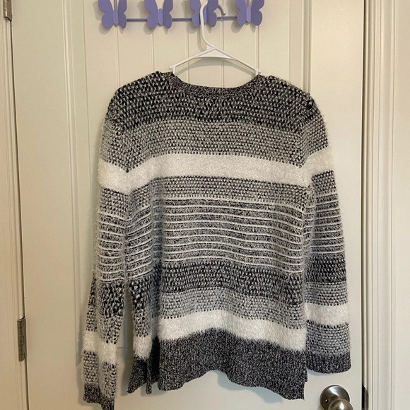 NWOT | Style & Co women’s black white & gray soft fuzzy striped sweater — medium - Picture 6 of 6